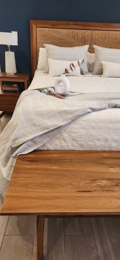 PIE DE CAMA GRIS PERLA RAYADO - tienda online