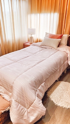 ACOLCHAD TWIN EXCLUSIVOS LINEA ROSA VIEJO CON DETALLE FLOR - comprar online