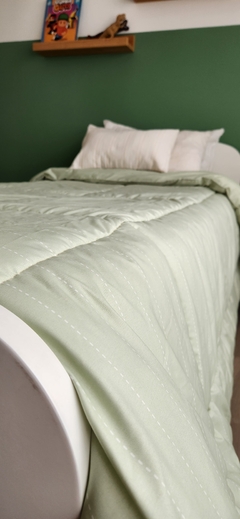 ACOLCHAD TWIN EXCLUSIVOS MOD. VERDE PUNTEADO OFF WHITE) en internet