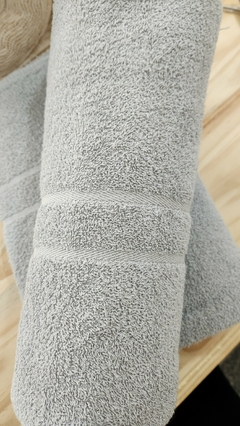 SET TOALLA Y TOALLON CON VIVO 100% ALGODON - comprar online