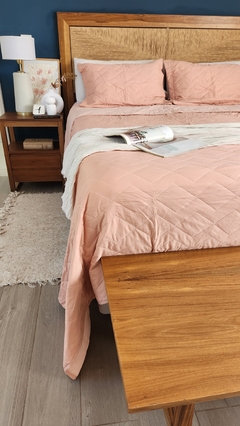 COBERTOR DE VERANO REVERSIBLE KING LINEA HOTEL - ROSA VIEJO + 2 FUNDAS DE REGALO 50X70 -