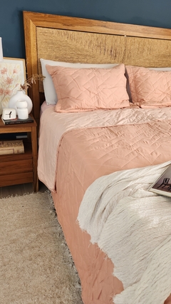 COBERTOR DE VERANO REVERSIBLE KING LINEA HOTEL - ROSA VIEJO + 2 FUNDAS DE REGALO 50X70 - - comprar online