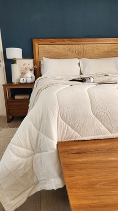 COBERTOR DE VERANO DE TUSOR 100% ALGODON KING LINEA HOTEL - OFF WHITE