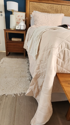 COBERTOR DE VERANO REVERSIBLE KING LINEA HOTEL - NATURAL + 2 FUNDAS DE REGALO 50X70 - comprar online