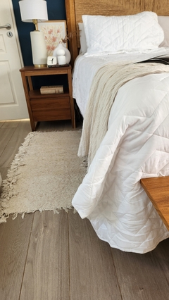 COBERTOR DE VERANO REVERSIBLE QUEEN LINEA HOTEL - OFF WHITE + 2 FUNDAS DE REGALO 50X70 - Ay Que Amor