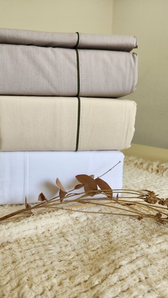 JUEGO DE SÁBANAS 100% ALGODÓN LINEA HOTELERA BLANCA 2 1/2 (para colchon de 140/150x30x190 de alto - comprar online