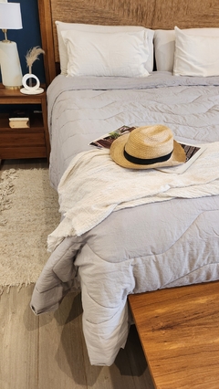 COBERTOR DE VERANO DE TUSOR 100% ALGODON TWIN LINEA HOTEL - GRIS - Ay Que Amor