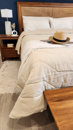 COBERTOR DE VERANO DE TUSOR REVERSIBLE 100% ALGODON KING LINEA HOTEL - NATURAL/BLANCO en internet