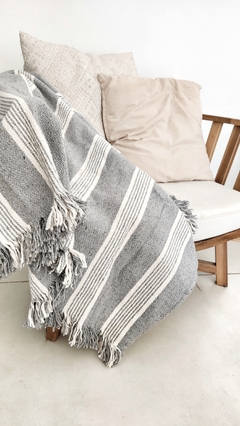 Manta/Alfombra liviana Carabajal GRIS - comprar online