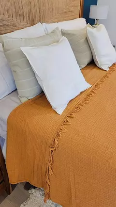 Cubrecama/Manta de Nido Suavizado Canela QUEEN / 2 PLAZAS 1/2 - Ay Que Amor