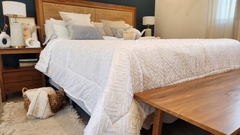 Imagen de ACOLCHADO QUEEN JACQUARD DISEÑO HOTELERO - Blanco -