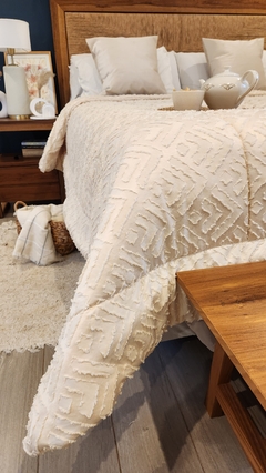 Imagen de ACOLCHADO QUEEN JACQUARD DISEÑO HOTELERO - Natural -