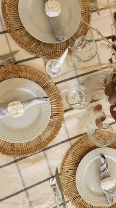PROMO Haceme la mesa! Mantel 2.5mx1.4 ( color a elección) + 6 servilletas + 6 servilleteros a elección - comprar online