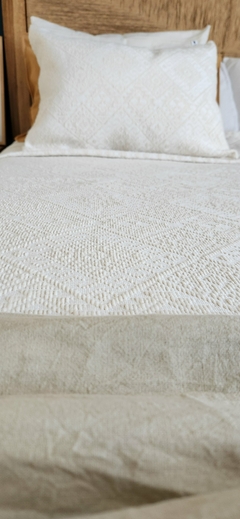 PIE DE CAMA ARENA - Ay Que Amor