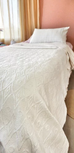 Manta/Cubre Cama Charlotte - comprar online