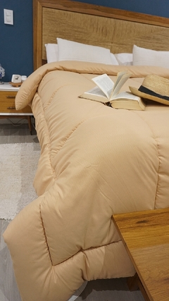 ACOLCHADO QUEEN LINEA HOTEL MOD. ESPIGAS- REVERSIBLE BEIGE - comprar online