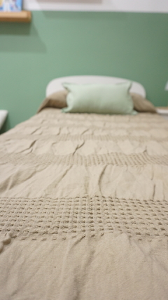 Cubrecama Darín Beige - comprar online