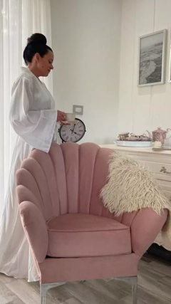 SILLON BUTACA PETALO OSTRA Dominique Patas plateadas en internet