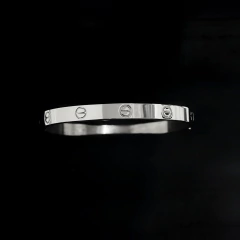 Bracelete Com Círculos Aço Inox na internet