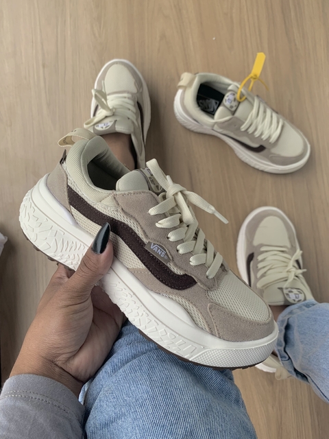 Tênis vans ultra vr3 Bege