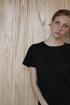 REMERA MISTERY (S25DB029NE) en internet