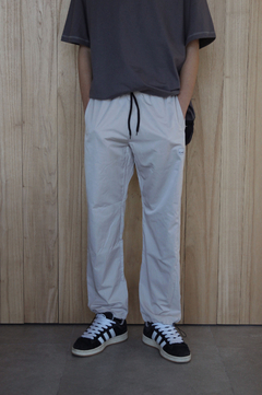 PANTALON PARACHUTE (S25CY003CR) - comprar online