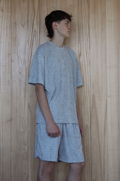 REMERA TOWEL BECK (S25CY006GR) - LABELS CONCEPT STORE
