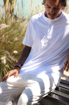 REMERA HENLEY (S25VM020BL) - comprar online