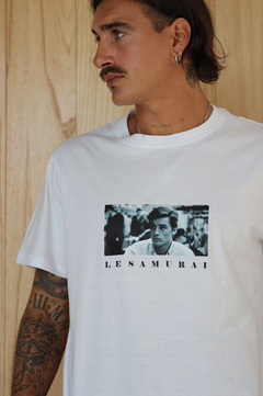 REMERA LE SAMURAI (S25VM025BL) - LABELS CONCEPT STORE