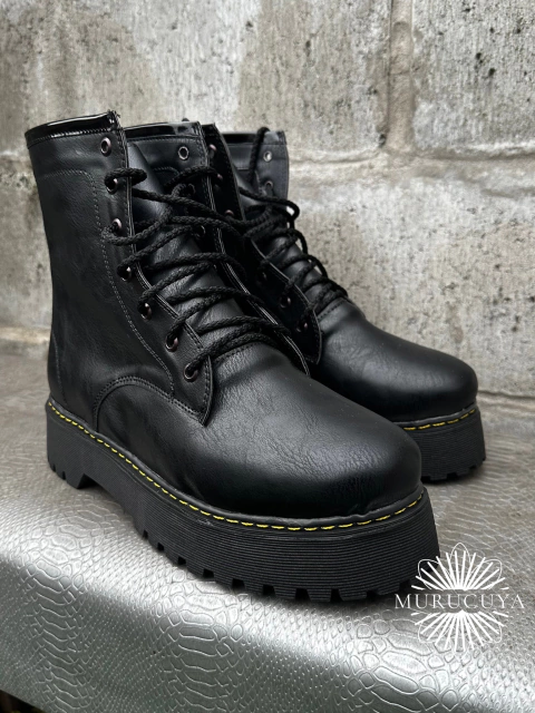 Borcego Rock Base Martins 35-44