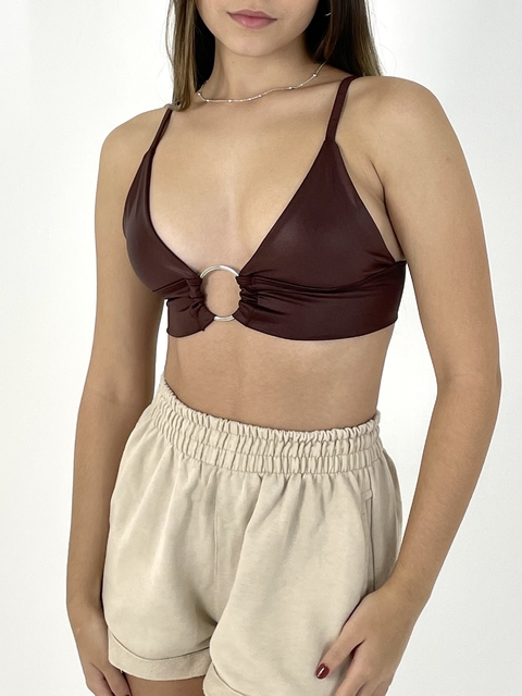 Top Feminino Tipo Couro Alcinha Cirrê com Argola Carioca - comprar online