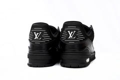 Louis Vuitton Trainer "Black Embossed Monogram" - comprar online
