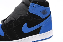 Air Jordan 1 Retro High OG 'Royal Reimagined' en internet