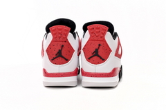 Air Jordan 4 Retro 'Red Cement' en internet