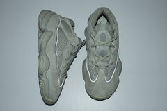 Adidas Yeezy 500 'Salt' en internet
