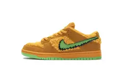 STOCK - Nike Dunk Low SB 'Orange Bear' x Grateful Dead