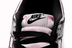 Nike Dunk Low 'Pink Foam Black' en internet