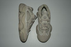 Adidas Yeezy 500 'Blush' en internet