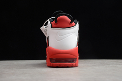 Air More Uptempo 'University Red' en internet