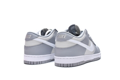 Nike Dunk Low 'Pure Platinum Wolf Grey' en internet
