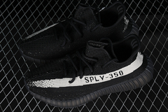 Adidas Yeezy Boost 350 V2 'Oreo' en internet