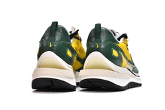 Sacai x VaporWaffle 'Tour Yellow Stadium Green' - comprar online