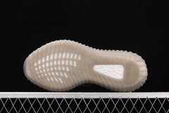 Adidas Yeezy Boost 350 V2 Beluga 2.0 en internet