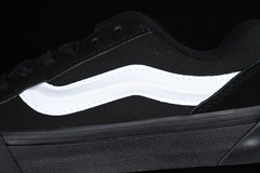 Vans Knu-Skool 'Black' en internet