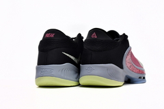 Nike Zoom Freak 4 en internet