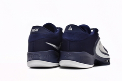 Nike Zoom Freak 4 TB "Midnight Navy" en internet