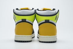 Air Jordan 1 Retro High OG 'Volt Gold' en internet