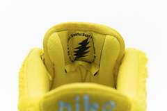 STOCK - Nike Dunk Low SB 'Yellow Bear' x Grateful Dead - tienda online