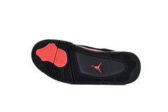 Air Jordan 4 Retro 'Red Thunder' en internet