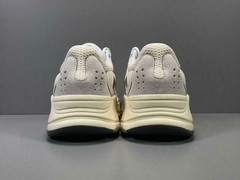 Adidas Yeezy Boost 700 'Analog' - tienda online